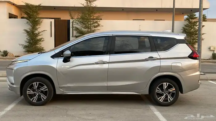 مستبيشي اكسباندر 2022 8