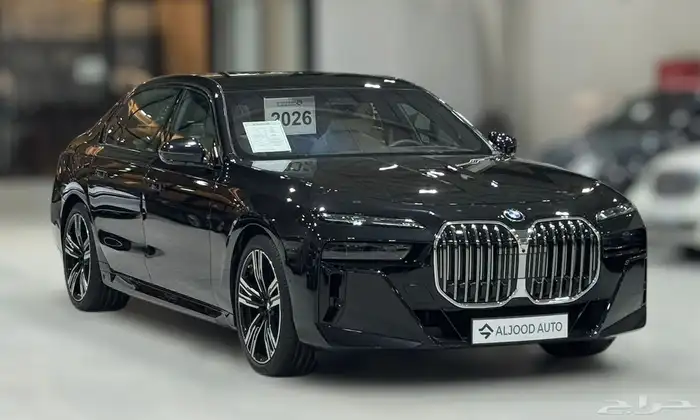 BMW 735i 2026 ضمان وصيانة M kit 1