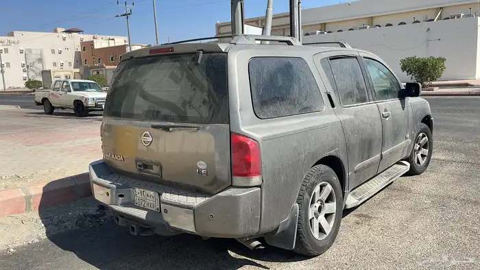 البيع نيسان رماده ألفين وسته 1