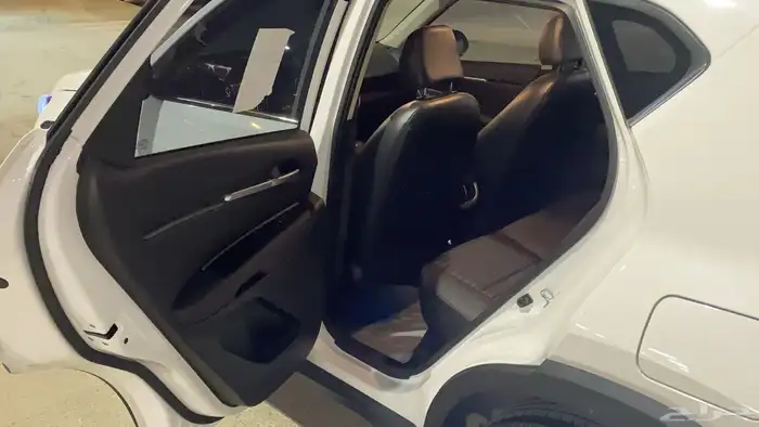 كيا سونيت 2023 نظيفه جدا 15