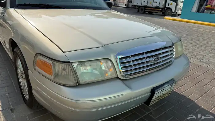 فور كراون فكتوريا 2011 بوليسي 10