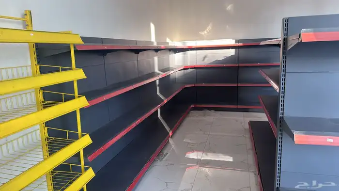 رفوف المنيوم وثلاجة ببسي بابين 0