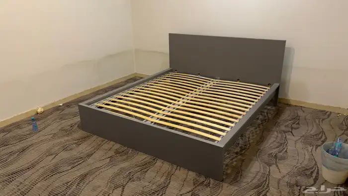 سرير ايكيا مقاس 200 200 مع مرتبة طبية 3