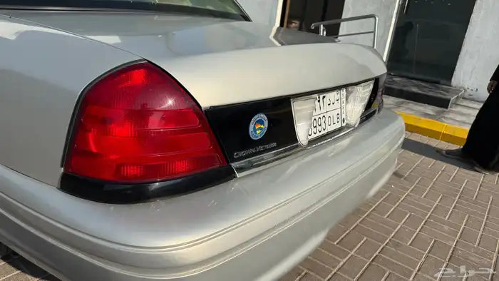 فور كراون فكتوريا 2011 بوليسي 11