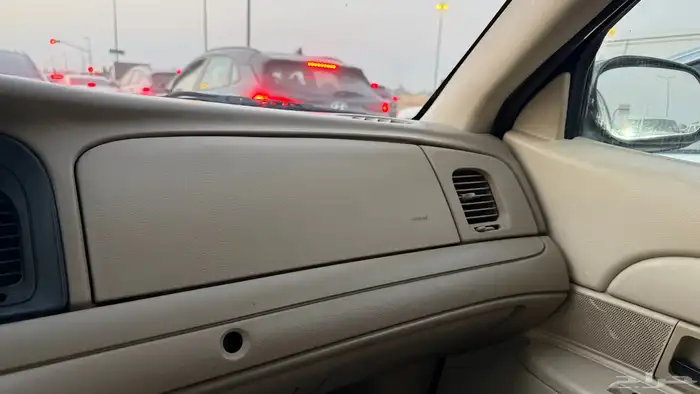 فور كراون فكتوريا 2011 بوليسي 25