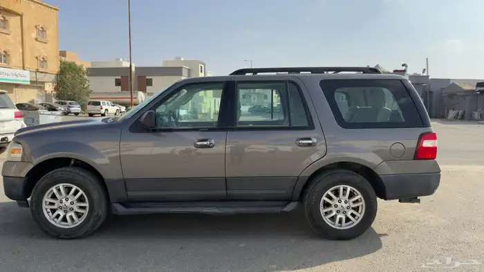 فورد إكسيبديشن موديل 2012 قطع قصير بدون دبل 2