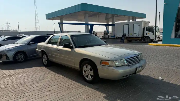 فور كراون فكتوريا 2011 بوليسي 2