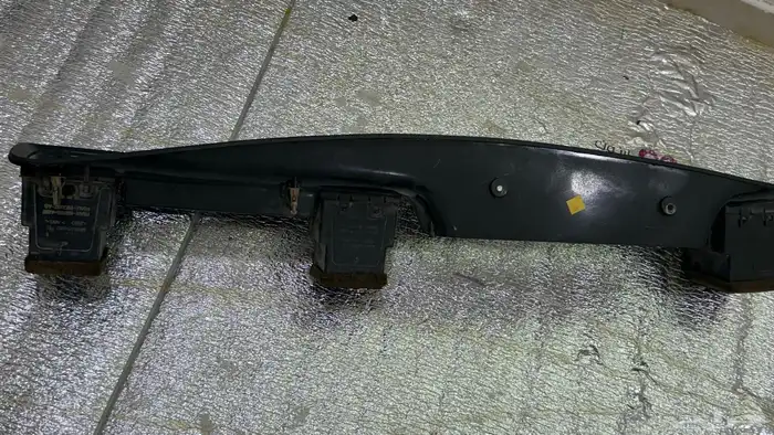 اسطب فورد فكتوريا يمين وديكور المكيف والمسجل 15