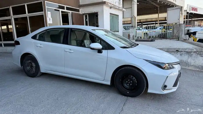 للبيع كورولا 2025 - مكينه 2.0 - عداد 199 كيلو فقط 5