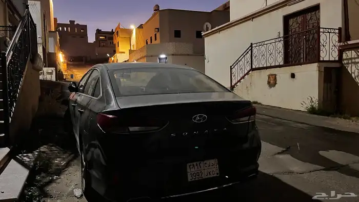 سوناتا 2019 فيها رفرف امامي وخلفي وصدام خلفي كله مرشوش 1