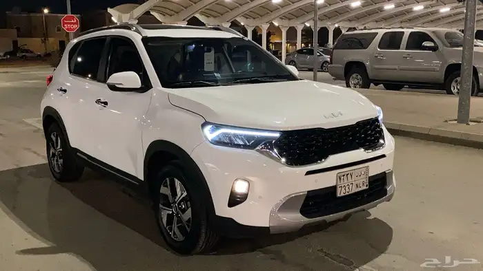 كيا سونيت 2023 نظيفه جدا 5