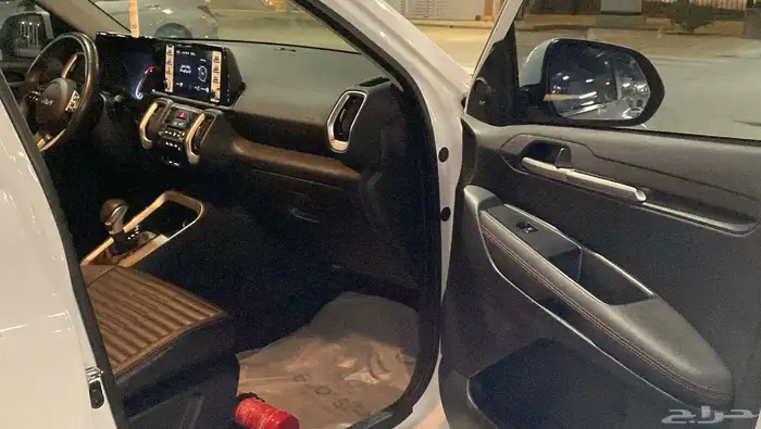 كيا سونيت 2023 نظيفه جدا 24