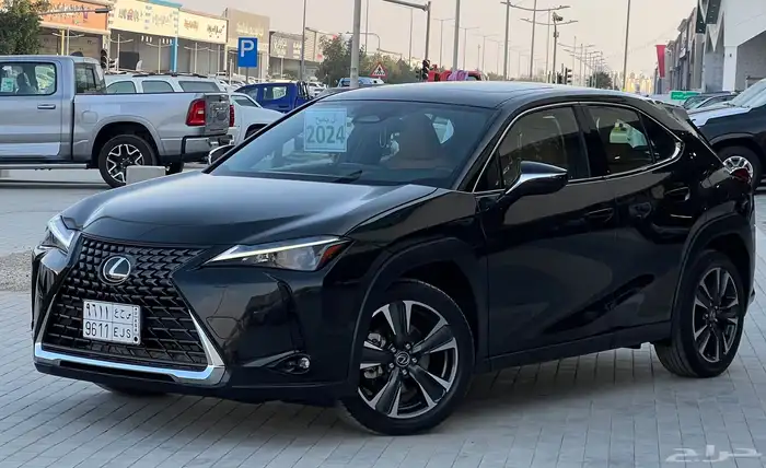 لكزس UX300 هايبرد 2024 ماشي 34 الف 12