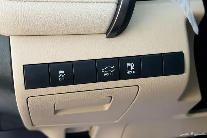 كامري 2022 للبيع ( شبه جديد ) 11