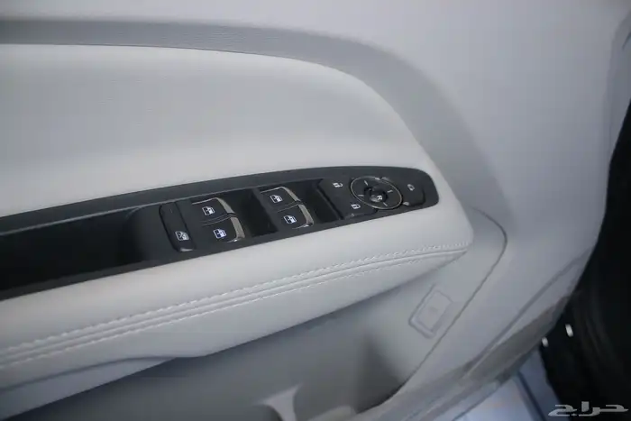 فورد تريتوري تيتانيوم بلس 2025 12