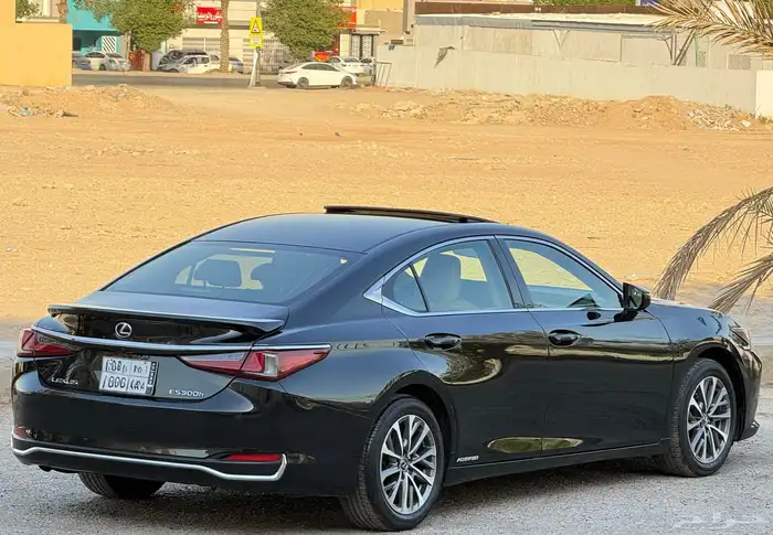 لكزس ES300h 2022 ممشى (68) الف 7
