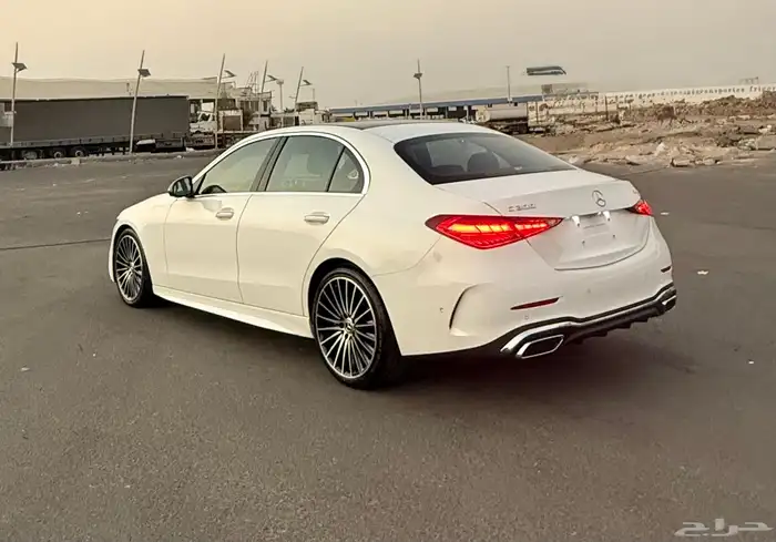 مرسيدس C300 2023 اعلى مواصفات للبيع 5