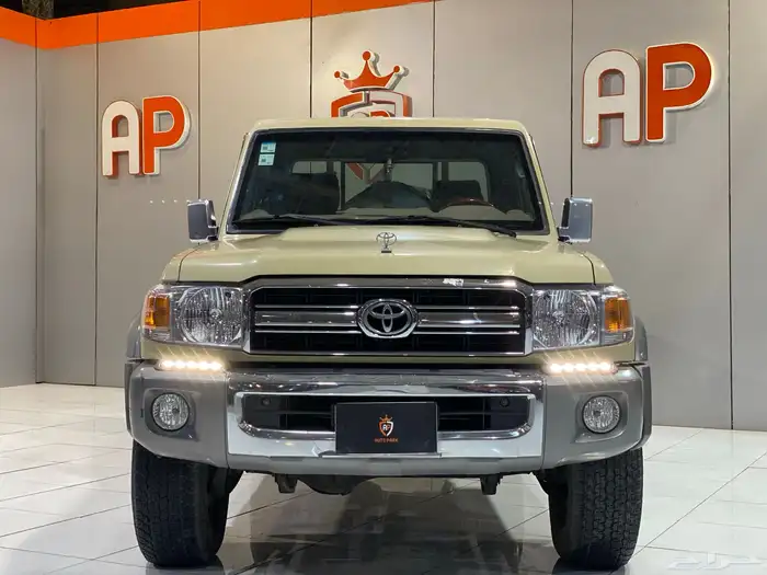 تويوتا شاص 2013 بحالة نظيفة 4