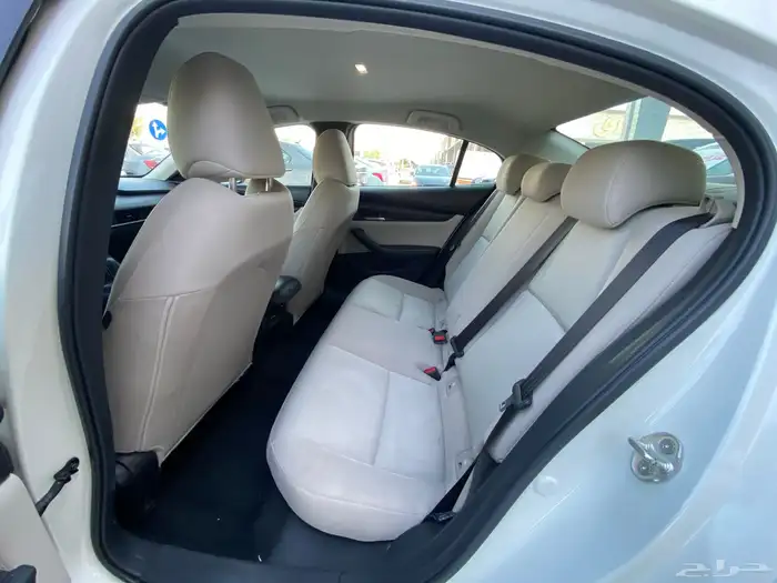 متوفر مجموعة مازدا 3 موديل 2024 32