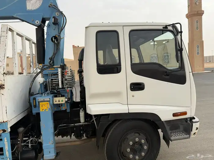 للبيع رافعه بوم تراك ايسوزو مخزنه شبه جديده 12