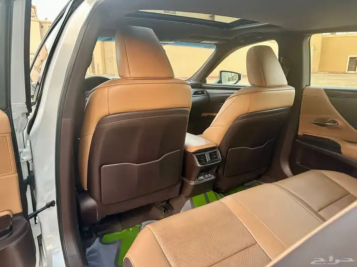 لكزس es300h 2019 نظيف جدا 23