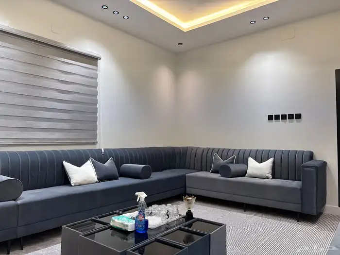 كنب للبيع 4 في 6 2