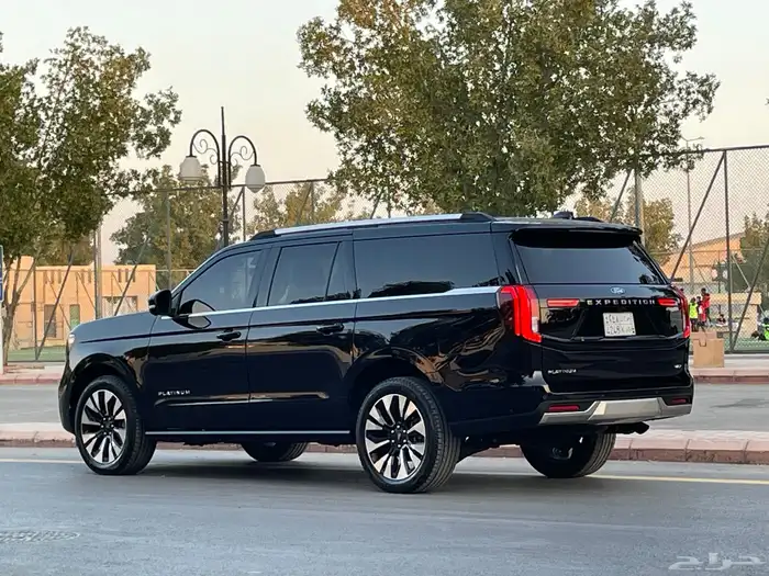فورد اكسبديشن بلاتينيوم 2025 فل كامل بحالة الوكاله 7