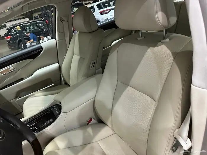 لكزس LS460 موديل 2008 فل كامل نظيف 16