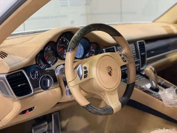 بورش باناميرا S 2014 بحاله ممتازه جدا عداد 127الف 17