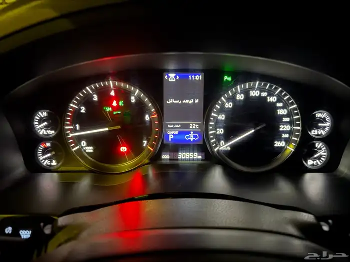 لكزس LX570 2019 استخدام بسيط ومخزن   نظيف جدا 8