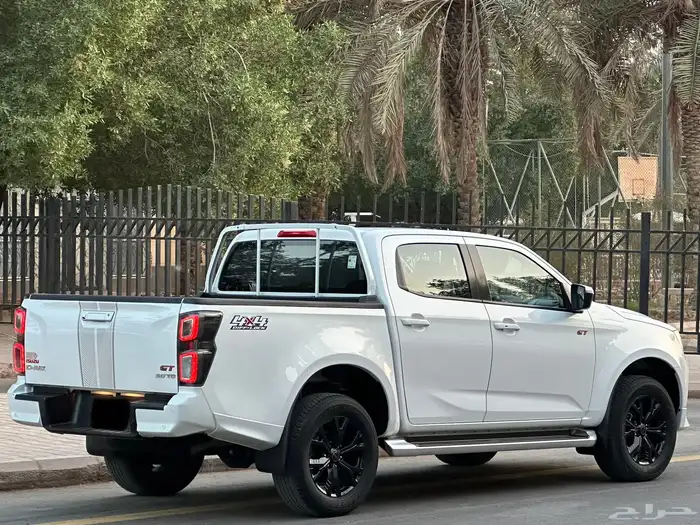 ايسوزو ديماكس 2023 GT فل كامل دبل 9