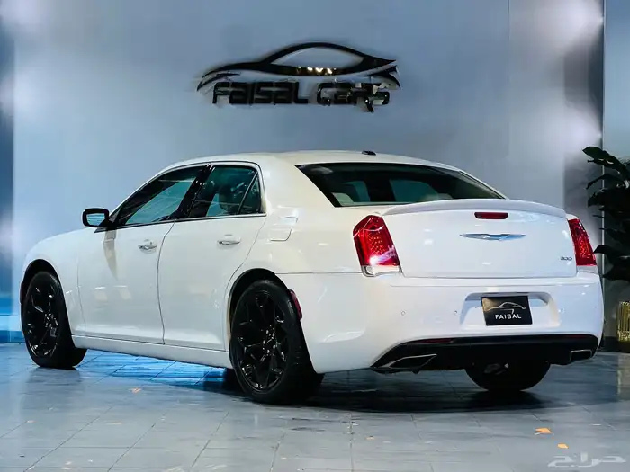 كرايزلر 2016 C300 بحاله ممتازه 5