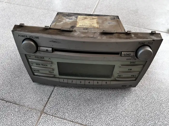 للبيع قطع سياره 6