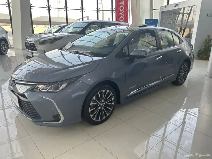 تويوتا كورولا XLI مطور فتحة سقف - وارد عبداللطيف جميل 2025 1