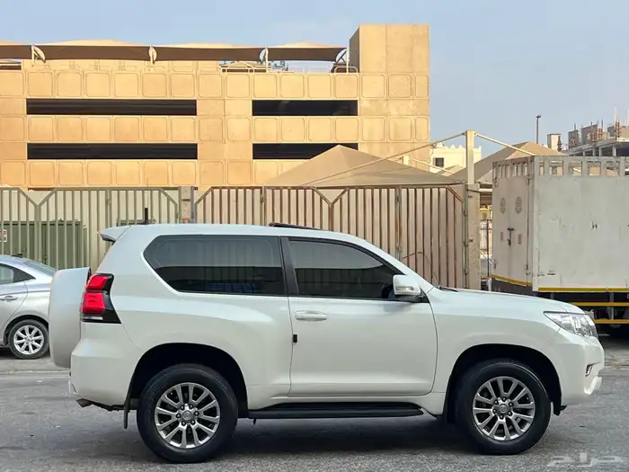 تويوتا برادو ربع GXR موديل 2019 اربعه سلندر فل 7