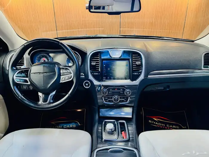 كرايزلر 2019 C300 سعودي V8 (( عرض خاص )) 8