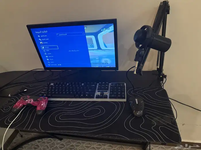 سوني فور مع اغراضه 2