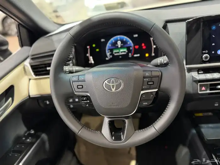 تويوتا   كامري LE فتحة بنزين 2025 جديد 122.450 شامل 21