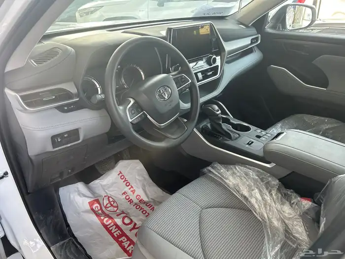 تويوتا هايلاندر LE 2.5 - وارد عبداللطيف جميل 2025 5