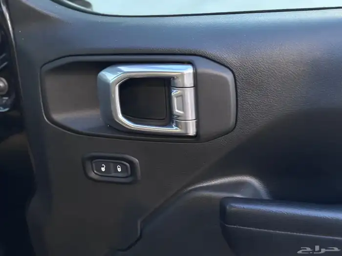 جيب رانجلر 2021 مخزن عداد 48 الف السياره وكاله علي الضمان 14