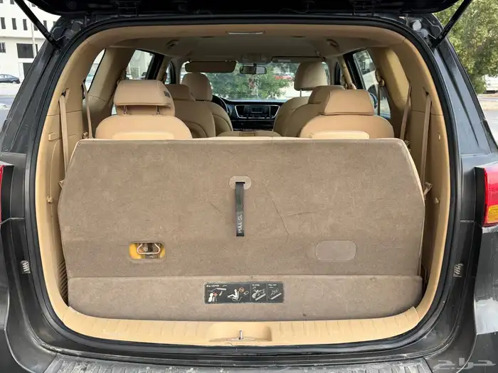 كيا كرنفال 2016 للبيع 11 راكب 12