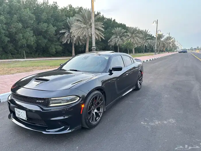للبيع دوج شارجر 2015 لون اسود كرستال 1