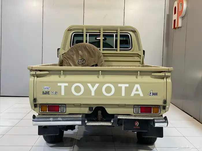 تويوتا شاص 2013 بحالة نظيفة 6