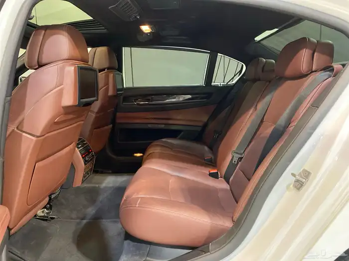 بي ام دبليو 750 Li 2012 عداد 169 الف كم 28