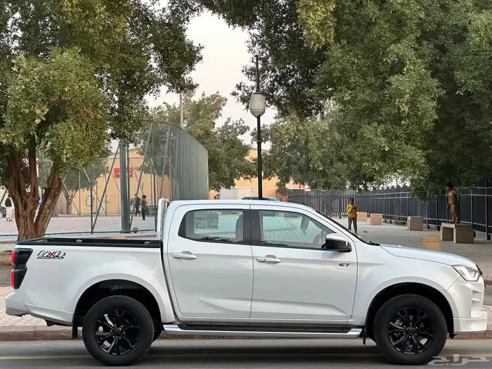 ايسوزو ديماكس 2023 GT فل كامل دبل 11