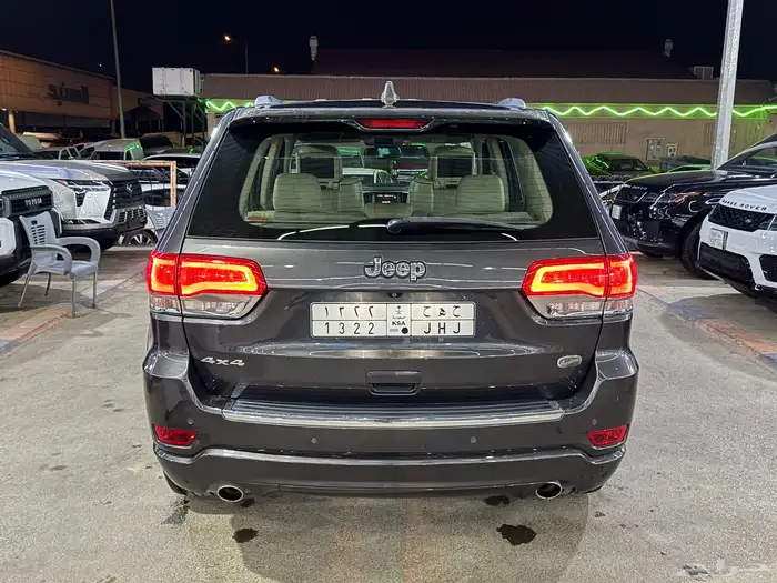 جراند شيروكي اوفرلاند 2015 (( بحالة ممتازة )) 6