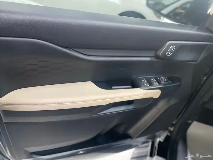 فورد ايفرست بنزينxls دبل موديل2025 افضل العروض والأسعار 6