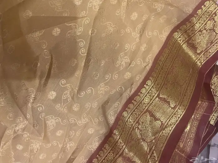 فساتين وأقمشة هنديه للبيع بسعر التكلفه 8