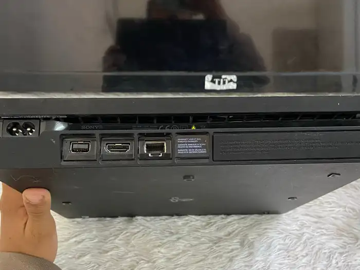 سوني استعمال 1سنه مع كل احتياجاته 3