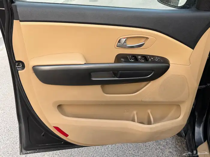 كيا كرنفال 2016 للبيع 11 راكب 35